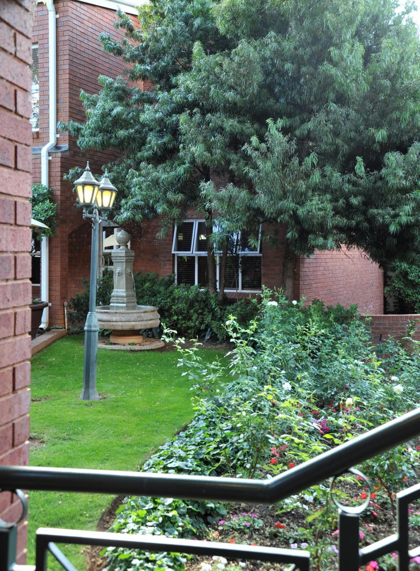 Premier Hotel Falstaff Johannesburg Bagian luar foto